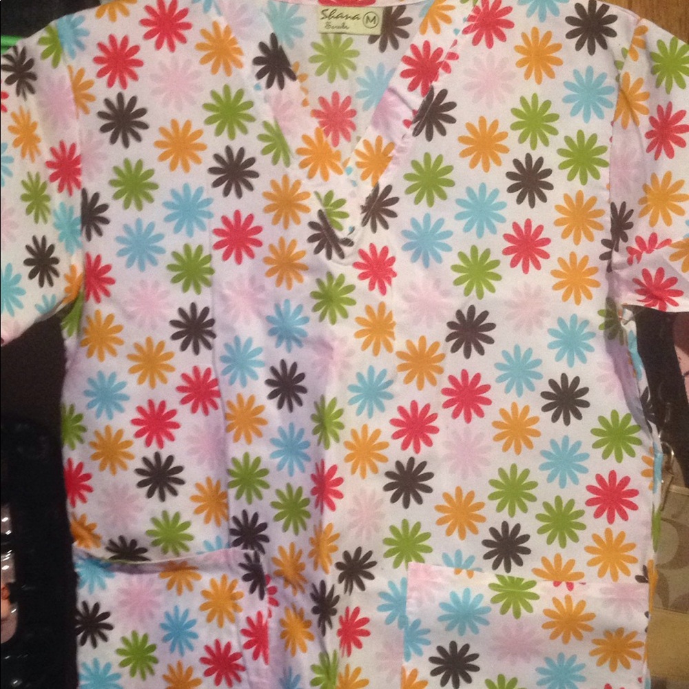 Scrub top